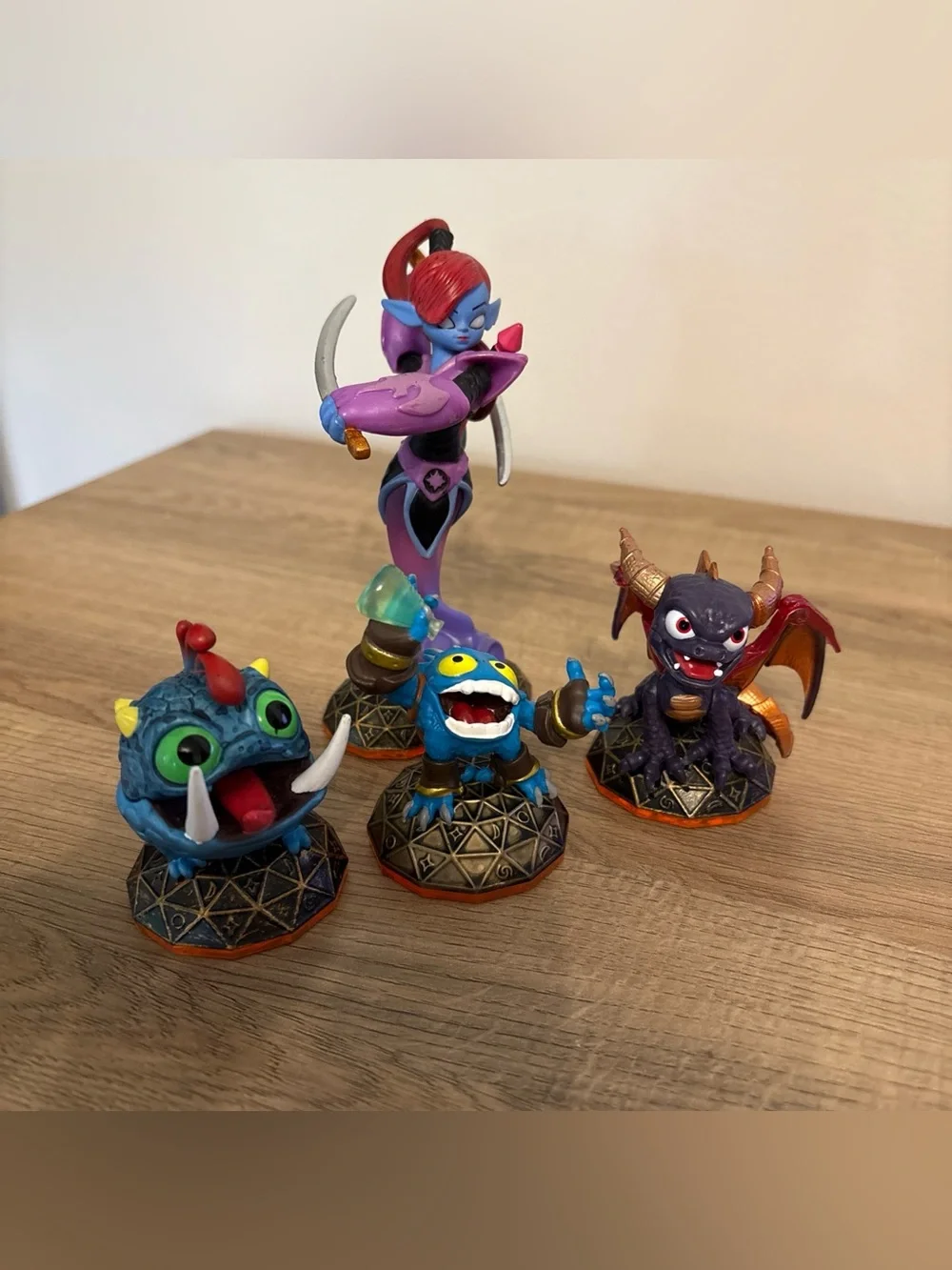 Skylanders Giants Lot of 4- Figures 2012 Orange bottom